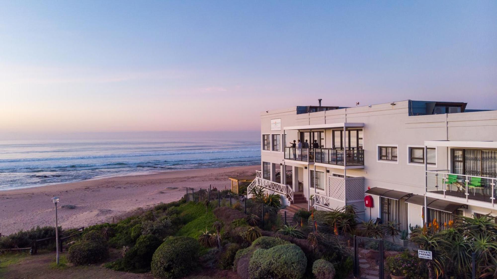 On The Beach Guesthouse Jeffreys Bay Ngoại thất bức ảnh
