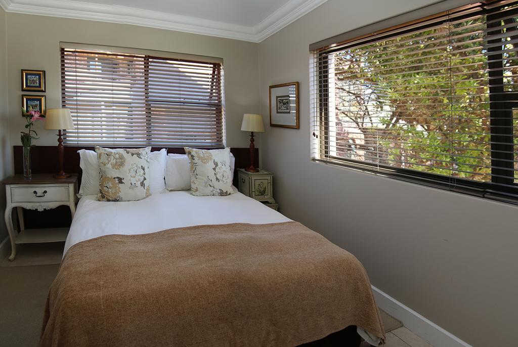 On The Beach Guesthouse Jeffreys Bay Ngoại thất bức ảnh